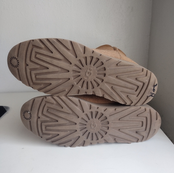 UGG Kristin Wedge Bootie size: 7.5 - Picture 11 of 15